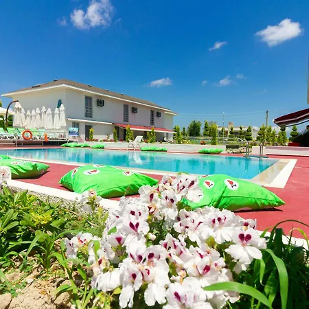 Vela Garden 酒店 Çeşme