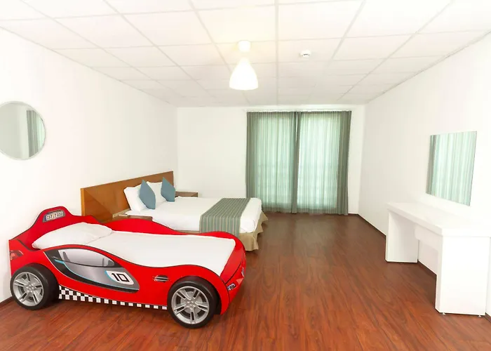 Vela Garden 酒店 3*